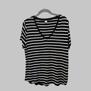 Old Navy Luxe Line Striped V Neck T Shirt Lightweight Ultra Soft Short Sleeve LG